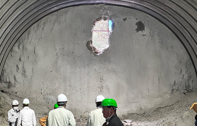 高田相賀線(仮称相賀トンネル)道路改良工事 貫通式典04