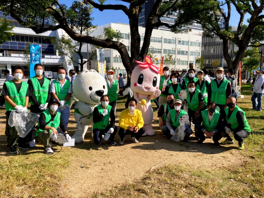 県立和歌山工業高校へボール寄贈