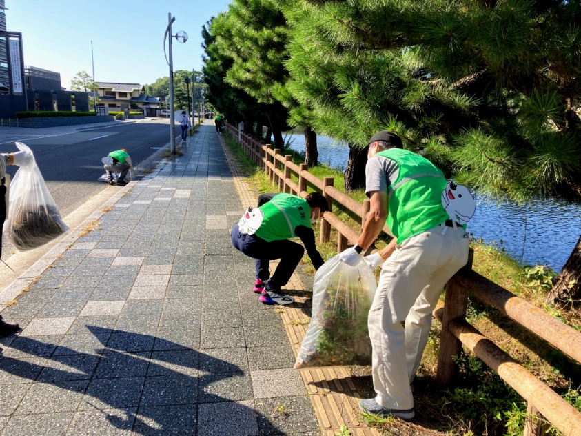 県立和歌山工業高校へボール寄贈