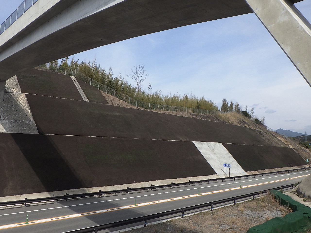 近畿自動車道紀勢線田辺市域他整備工事