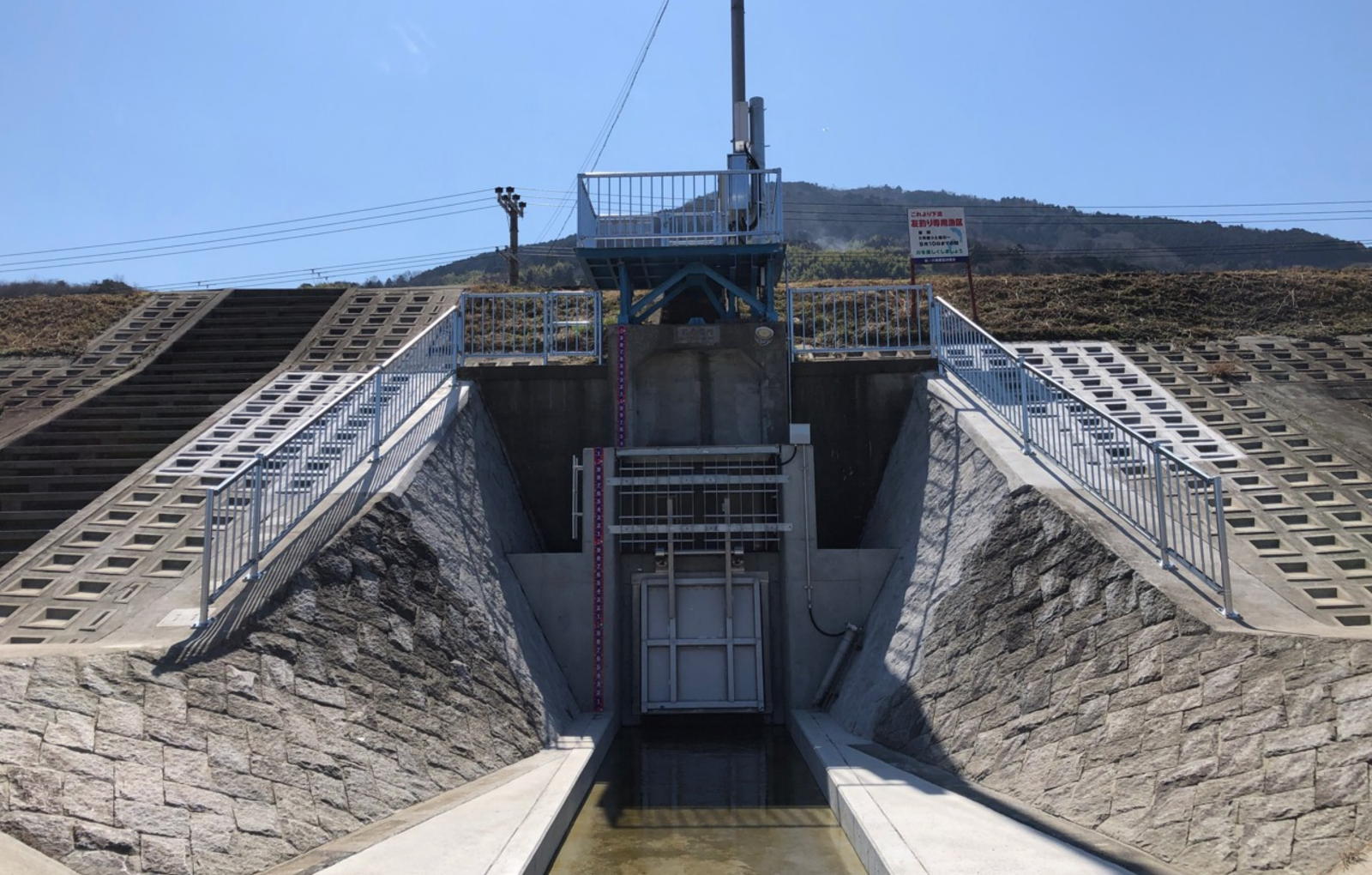 紀の川兄井樋門無動力化工事