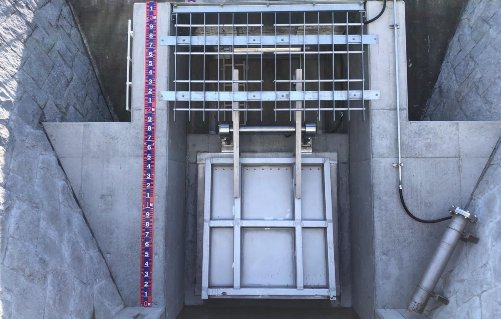 紀の川兄井樋門無動力化工事