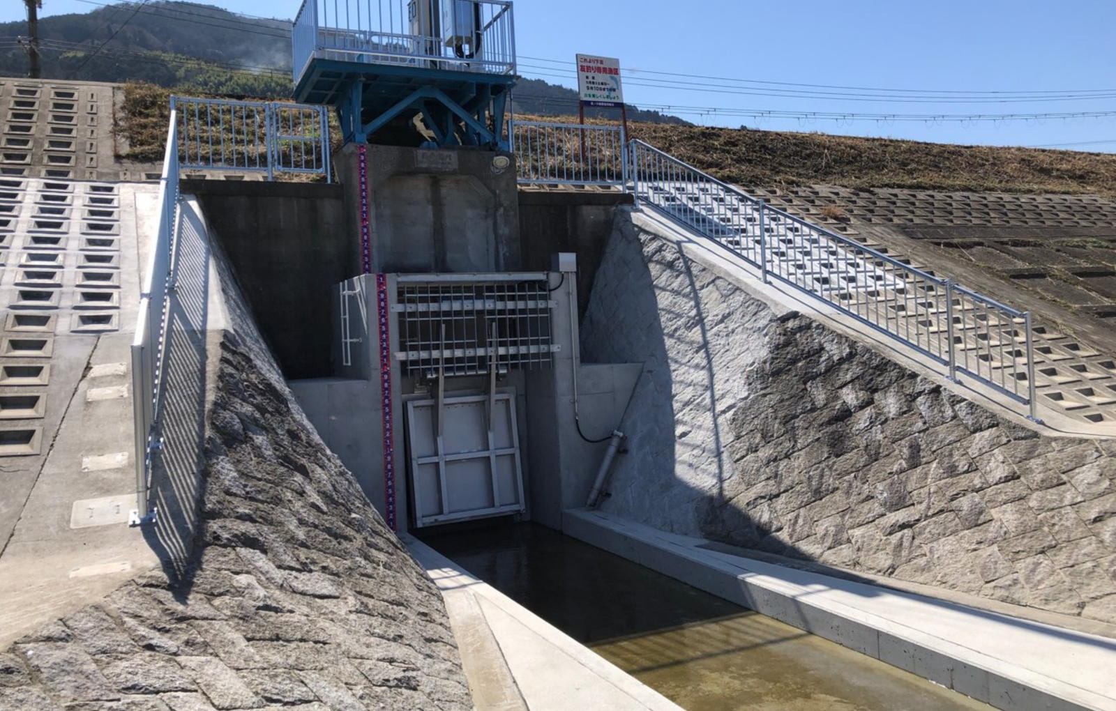 紀の川兄井樋門無動力化工事