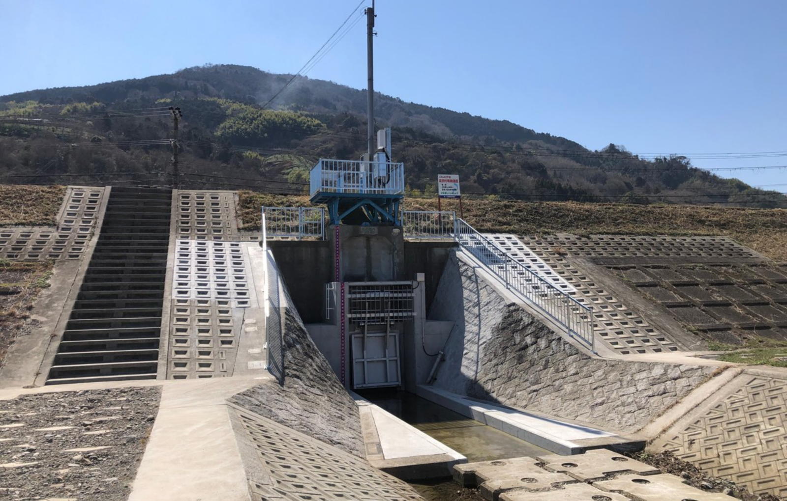 紀の川兄井樋門無動力化工事